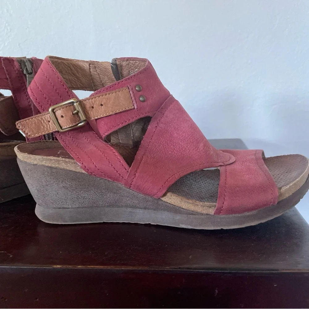 Miz Mooz  Women's Wedge Heel Sandal - Red  Size 9-9.5 EU 40 - Picture 7 of 12